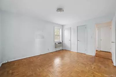 682 Tuckahoe Road #1A, Yonkers, NY 10710 - Photo 15