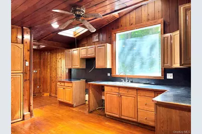 560 Taxter Road, Elmsford, NY 10523 - Photo 9