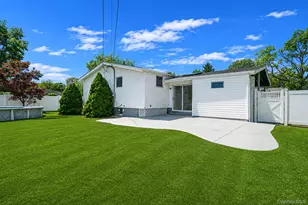 12 Sandalwood Dr, Smithtown, NY 11787 - Photo 21