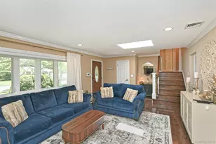 38 Maridon Ln, Commack, NY 11725 - Photo 11