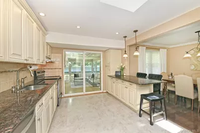 38 Maridon Lane, Commack, NY 11725 - Photo 15