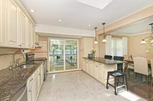 38 Maridon Ln, Commack, NY 11725 - Photo 15