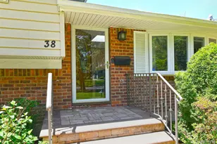 38 Maridon Ln, Commack, NY 11725 - Photo 5