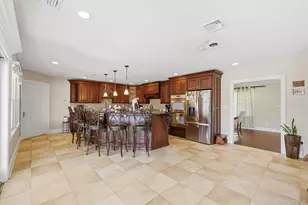 14 Jackson Pl, Massapequa, NY 11758 - Photo 11