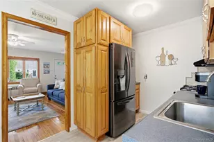 40 Lombardi Pl, Amityville, NY 11701 - Photo 13