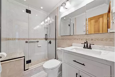 40 Lombardi Place, Amityville, NY 11701 - Photo 11