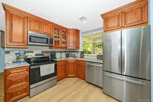 87 Tardy Ln N, Wantagh, NY 11793 - Photo 9