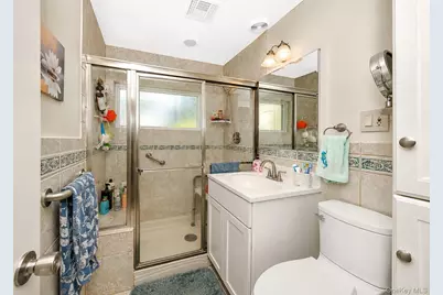 87 Tardy Lane N, Wantagh, NY 11793 - Photo 23
