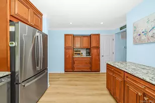87 Tardy Ln N, Wantagh, NY 11793 - Photo 11