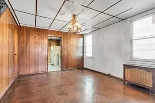 69-28 66th Pl, Glendale, NY 11385 - Photo 5