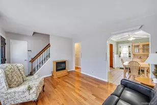 122 Lambert Ave, Farmingdale, NY 11735 - Photo 5