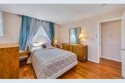 122 Lambert Avenue, Farmingdale, NY 11735 - Photo 15