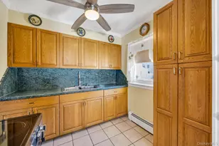122 Lambert Ave, Farmingdale, NY 11735 - Photo 9