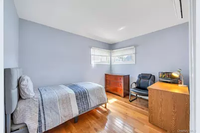122 Lambert Avenue, Farmingdale, NY 11735 - Photo 13