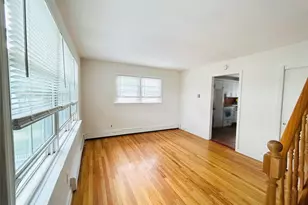 388 N Alleghany Ave, Lindenhurst, NY 11757 - Photo 3