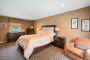 4 Newport Dr, Plainview, NY 11803 - Photo 25