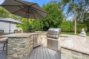 4 Newport Dr, Plainview, NY 11803 - Photo 37