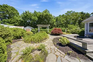 139 Sycamore Cir, Stony Brook, NY 11790 - Photo 11