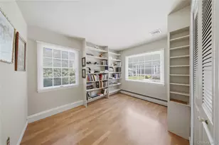 139 Sycamore Cir, Stony Brook, NY 11790 - Photo 29