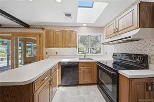 139 Sycamore Cir, Stony Brook, NY 11790 - Photo 43