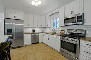 28 Summit Pl, Pleasantville, NY 10570 - Photo 13