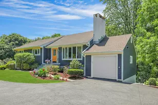 28 Summit Pl, Pleasantville, NY 10570 - Photo 3