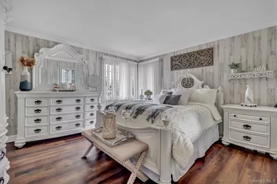 121 W 15th Street, Deer Park, NY 11729 - Photo 17