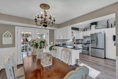 121 W 15th Street, Deer Park, NY 11729 - Photo 7