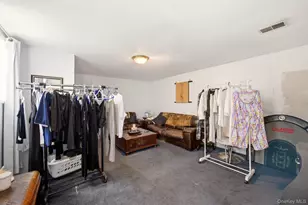 78 Auburn St, Lindenhurst, NY 11757 - Photo 9