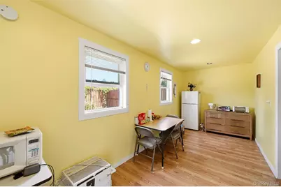78 Auburn Street, Lindenhurst, NY 11757 - Photo 17