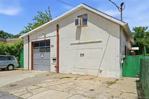 78 Auburn St, Lindenhurst, NY 11757 - Photo 5