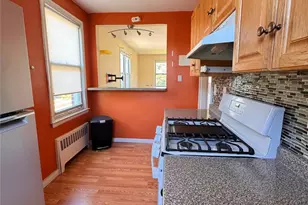 8 Wainwright Ave, Yonkers, NY 10710 - Photo 5