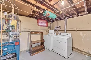 51 Virginia St, Valley Stream, NY 11580 - Photo 29