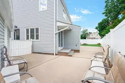 10 Garden Court, Carle Place, NY 11514 - Photo 17