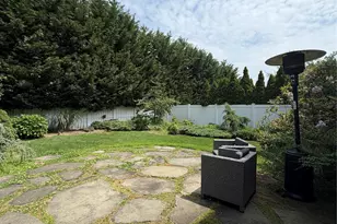 3 Deeringwood Ln, Babylon, NY 11702 - Photo 23