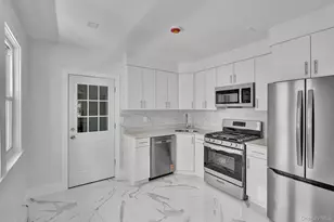 20 Lillian Ave, Freeport, NY 11520 - Photo 5