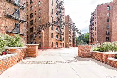 83-75 Woodhaven Boulevard #C1, Woodhaven, NY 11421 - Photo 25