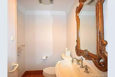 100 Cuttermill Road #4V, Great Neck, NY 11021 - Photo 7