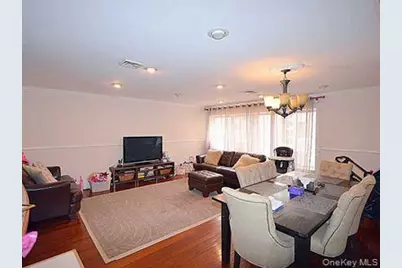 100 Cuttermill Road #4V, Great Neck, NY 11021 - Photo 5