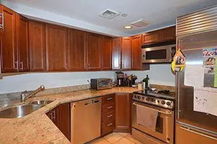 100 Cutter Mill Rd, Great Neck, NY 11021 - Photo 9