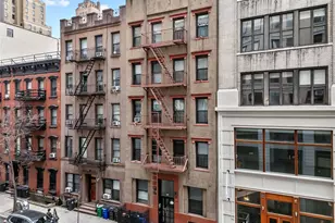 228 W 17th St, New York, NY 10011 - Photo 15