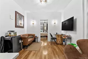 228 W 17th St, New York, NY 10011 - Photo 1