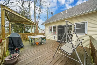 14 Tuttle Avenue, Eastport, NY 11941 - Photo 3