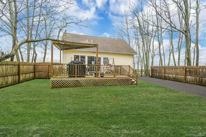 14 Tuttle Avenue, Eastport, NY 11941 - Photo 19
