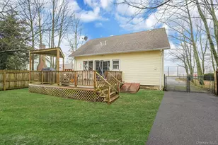 14 Tuttle Ave, Eastport, NY 11941 - Photo 17