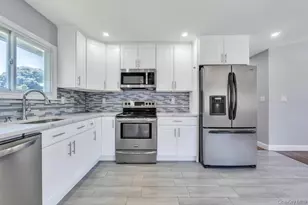 220 Adirondack Dr, Selden, NY 11784 - Photo 5