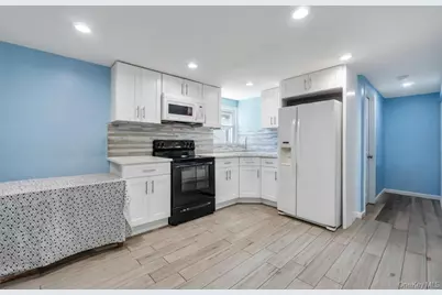 220 Adirondack Drive, Selden, NY 11784 - Photo 21