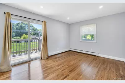 220 Adirondack Drive, Selden, NY 11784 - Photo 17