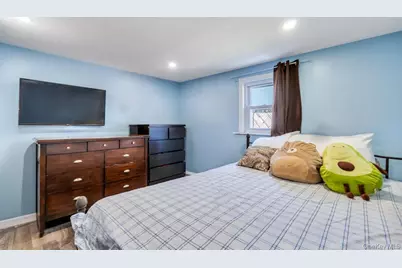 220 Adirondack Drive, Selden, NY 11784 - Photo 23