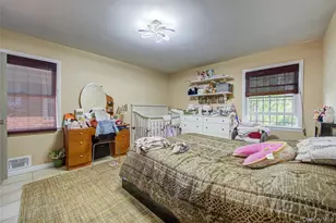 71-15 167th St, Fresh Meadows, NY 11365 - Photo 25